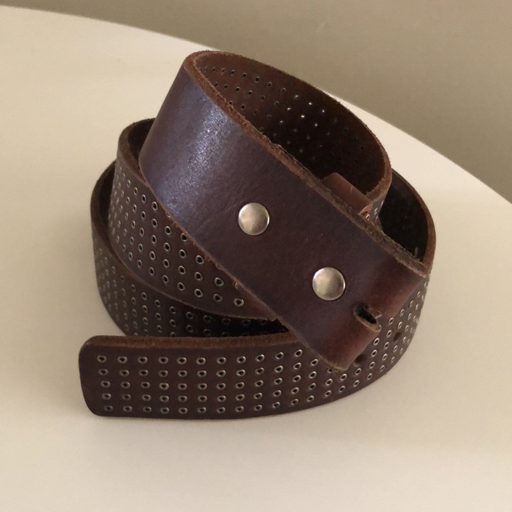 Unworn Bill Adler belt No Buckle mens unisex brown perforated metal grommets 42